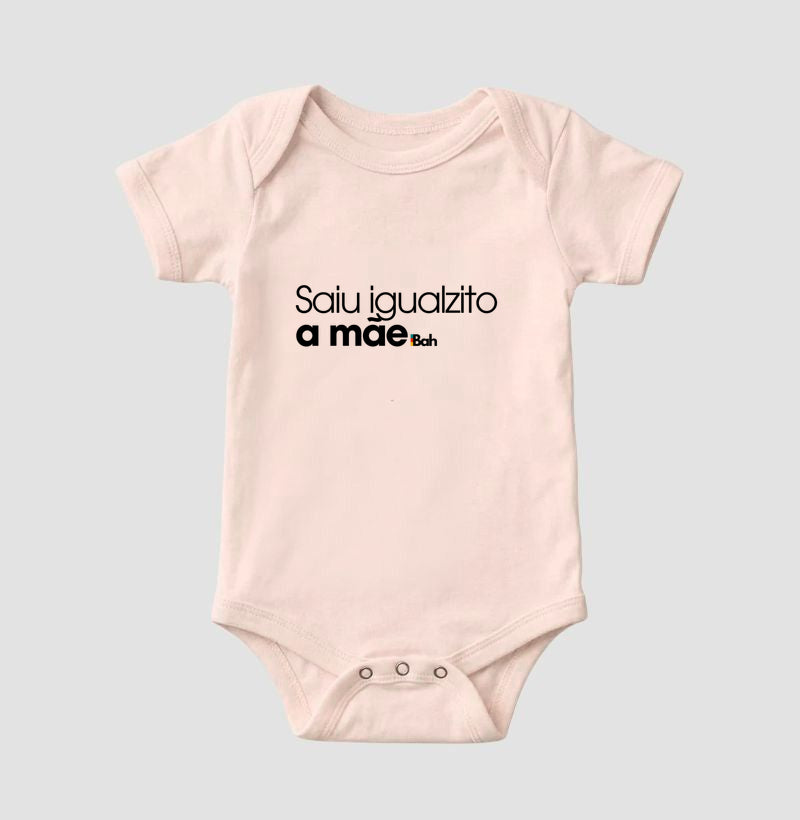 Saiu igualzito a mãe
